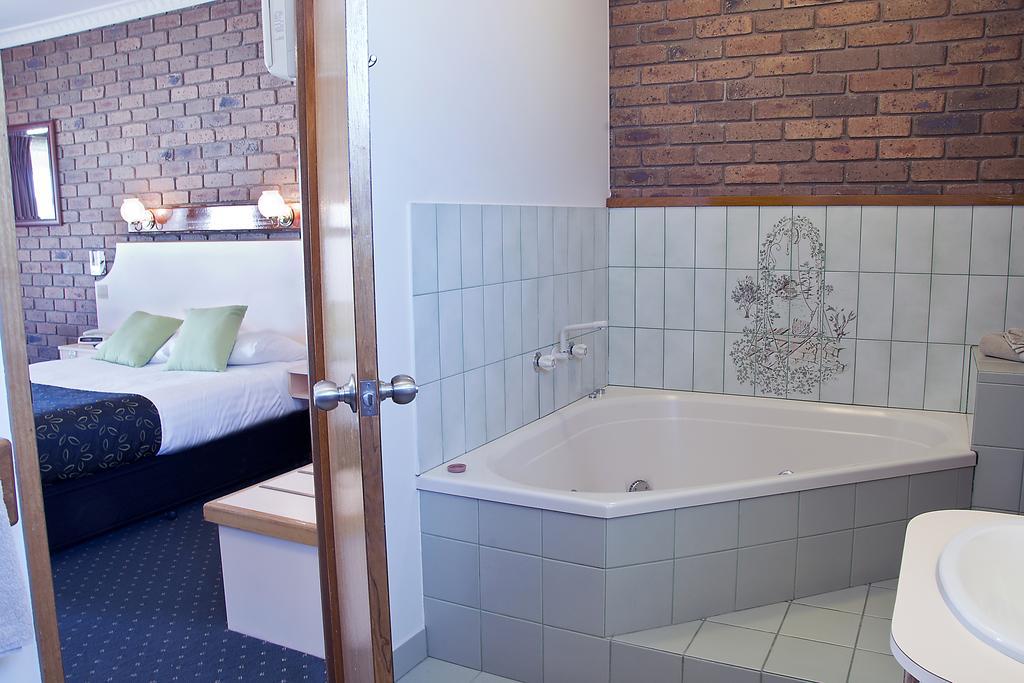 Travellers Rest Motor Inn Swan Hill Room photo