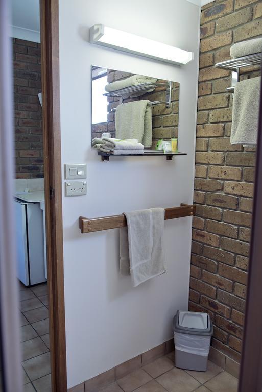 Travellers Rest Motor Inn Swan Hill Room photo